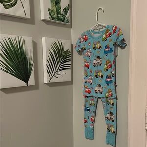 Kiki and Lulu Food Trucks 2 piece